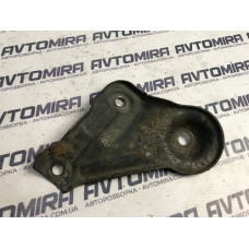 Кронштейн передньої балки Hyundai i30 2007-2012 624762H000